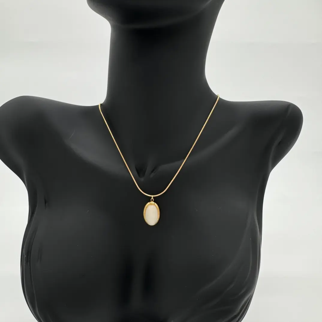 Çelik Aura Model Beyaz Taş Gold Kolye - 3