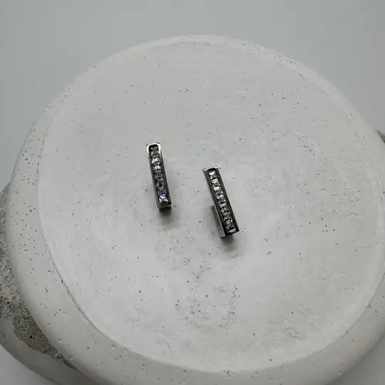 Çelik Silver Taş Detay Dikdörtgen Küpe - 2