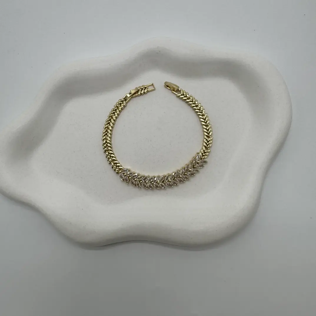 Özel Seri 14K Altın Kaplama Gold Vibe Balık Sırtı Taşlı Detay Bileklik - 3