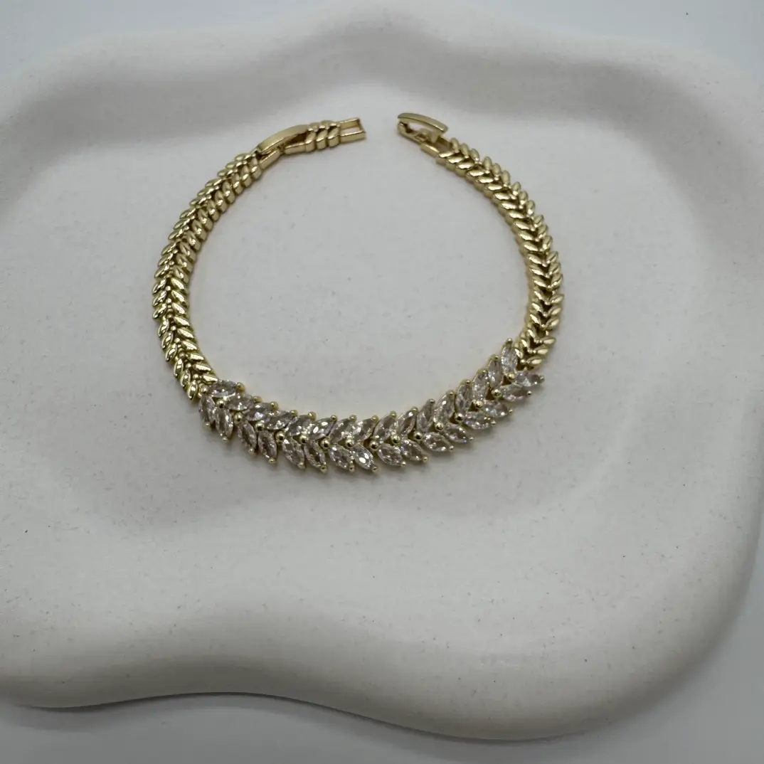 Özel Seri 14K Altın Kaplama Gold Vibe Balık Sırtı Taşlı Detay Bileklik - 4