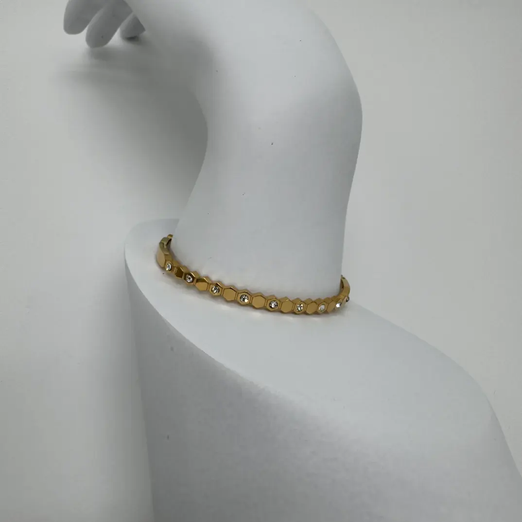 Özel Seri Gold Altıgen Taşlı Detay Kelepçe Bileklik 15 cm - 2