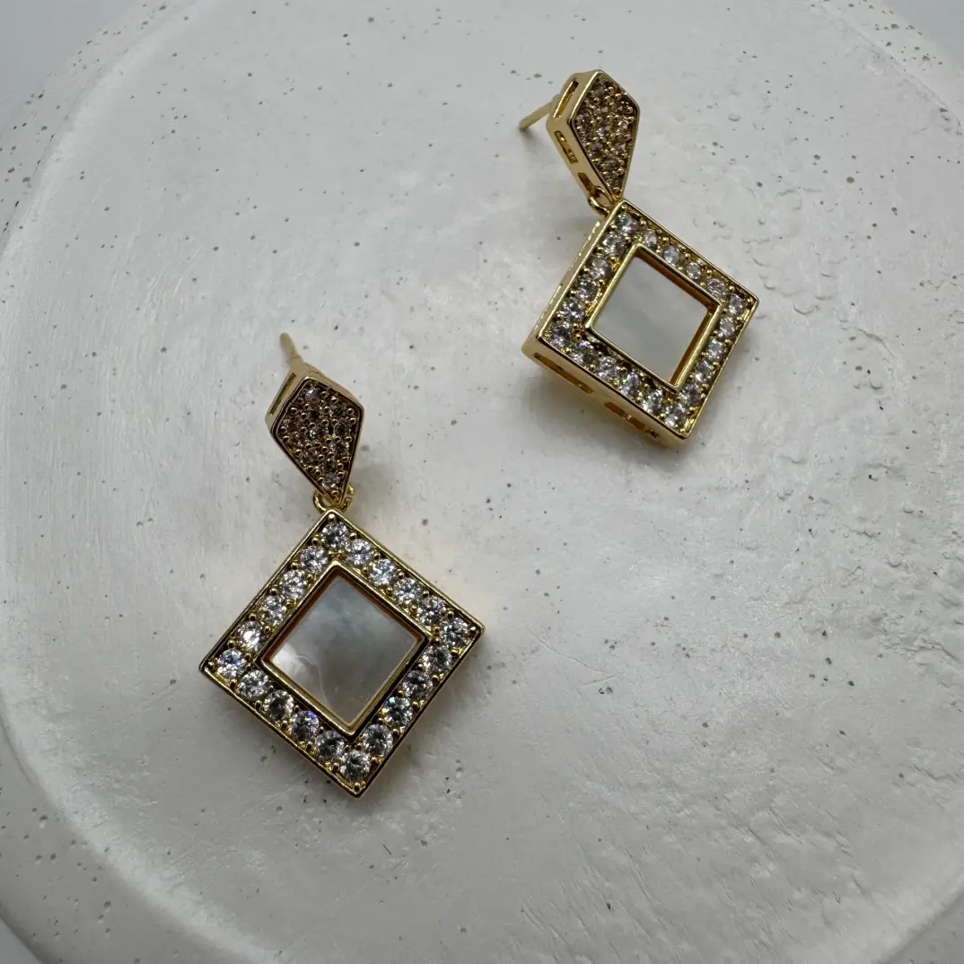 Özel Seri Gold Taş Detay Küpe - 2