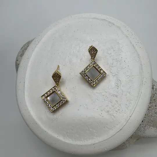 Özel Seri Gold Taş Detay Küpe - 3