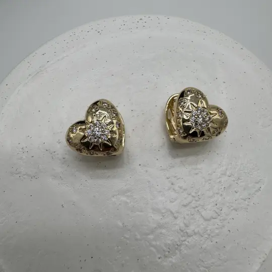 Özel Seri Vintage Model Taşlı Kalp Küpe - Gold